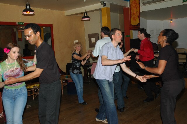 min 2006 05 02 latino 122